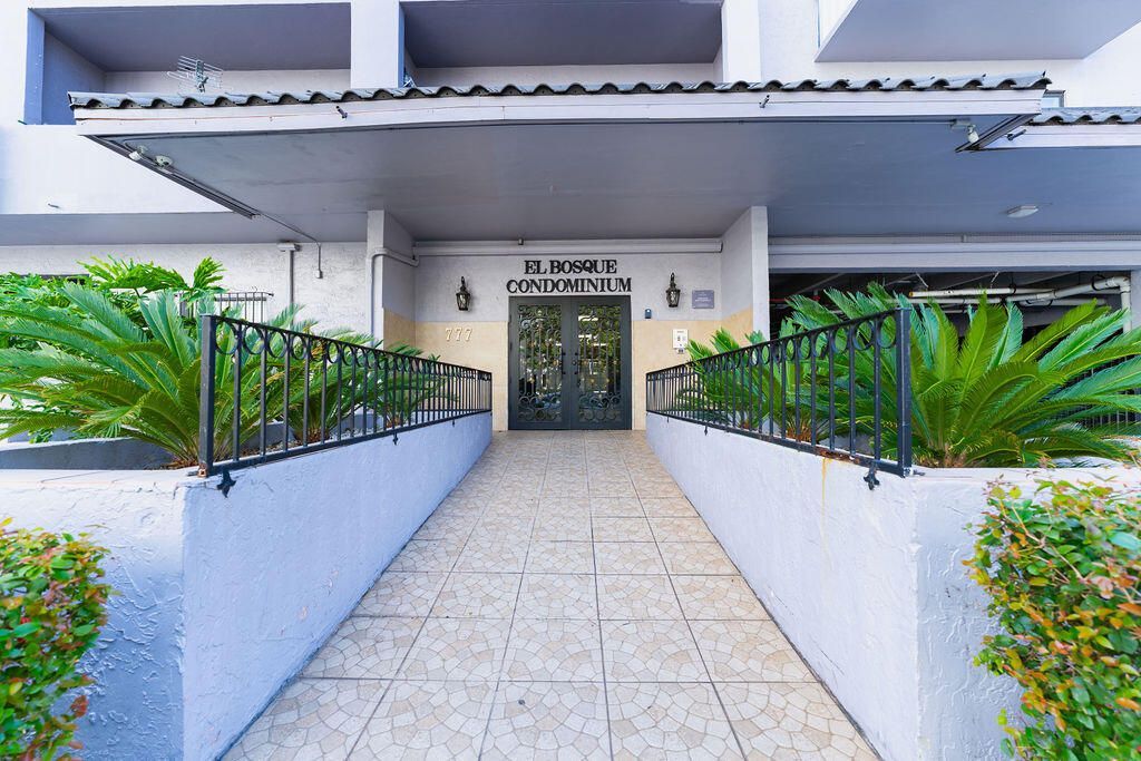 777 SW 9th Avenue, Unit 409, Miami, FL 33130 Photo