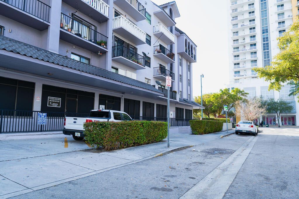 777 SW 9th Avenue, Unit 409, Miami, FL 33130 Photo