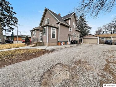 1105 N 33rd Street, Lincoln, NE 68503