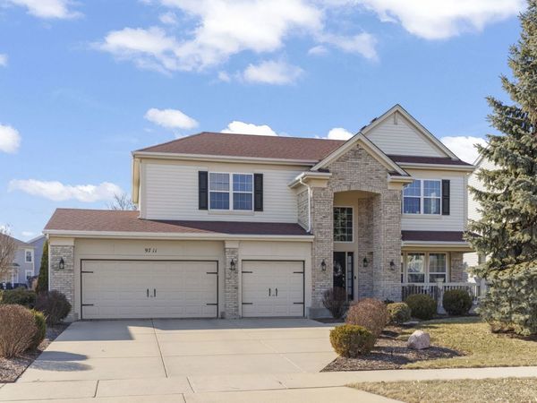 9711 Aberdeen Lane, Huntley, IL 60142