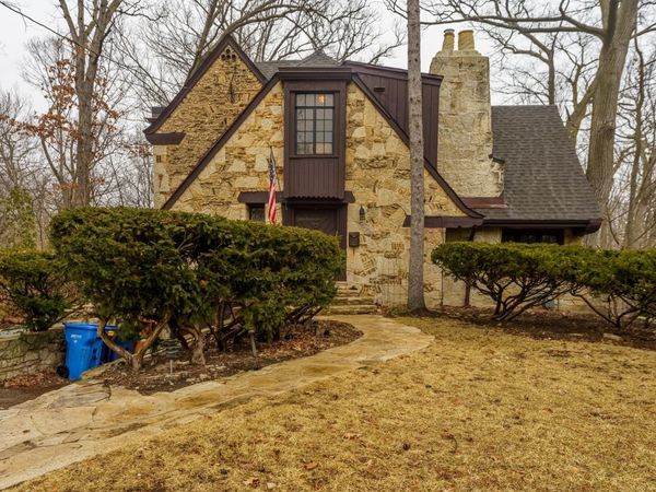 219 Woodland Road , Highland Park, IL 60035