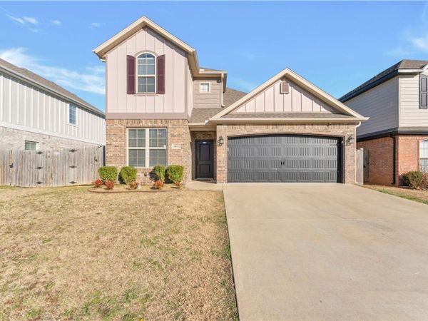 1611 Park Street, Lowell, AR 72745