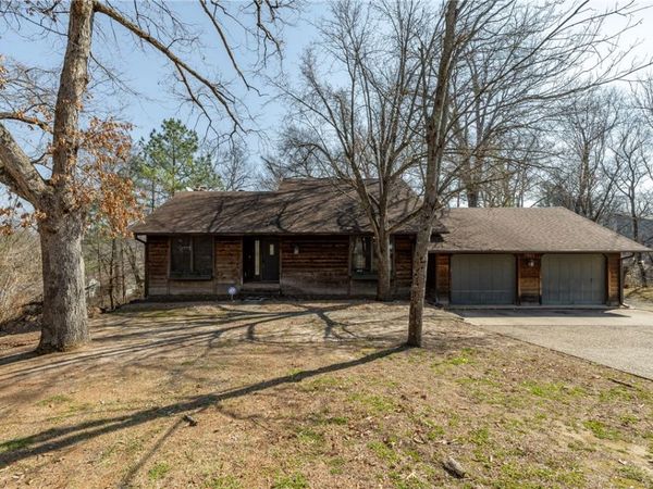 1500 Holly Place, Siloam Springs, AR 72761
