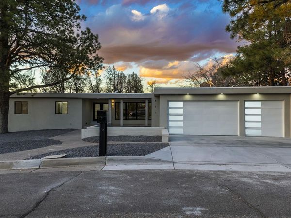 811 Lamp Post Circle SE, Albuquerque, NM 87123