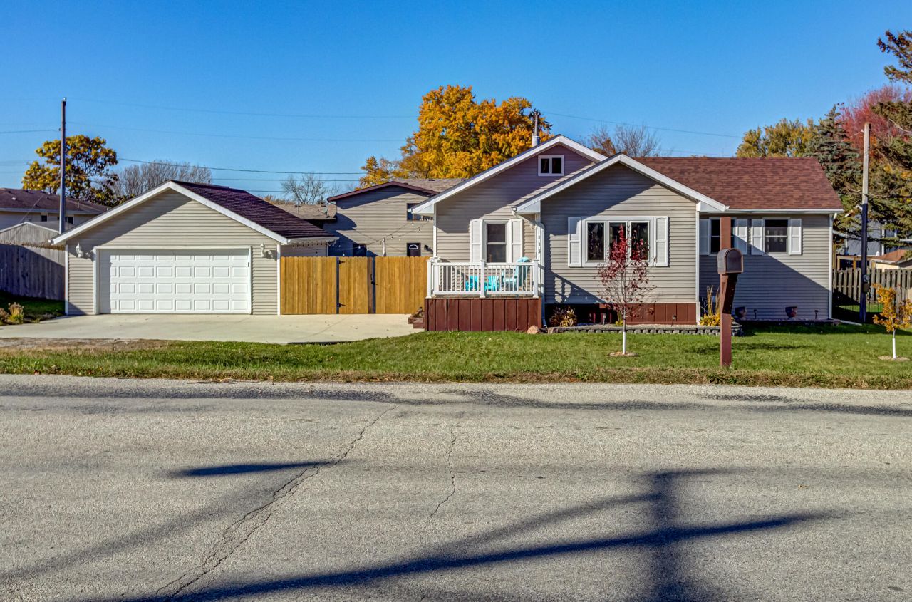 115 Hillcrest Drive, Story City, IA 50248 Main Photo