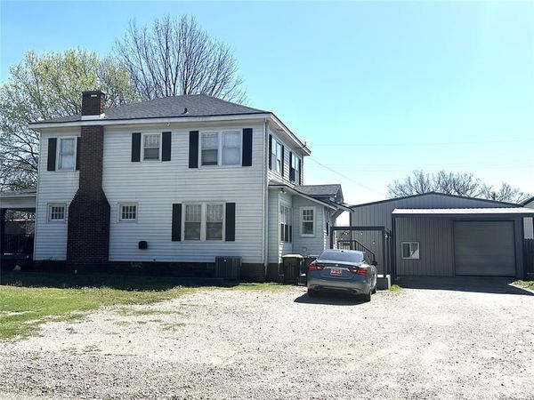 501 E 9th Street, Holdenville, OK 74848