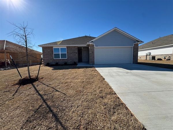 941 S Buffalo Lane, Mustang, OK 73064