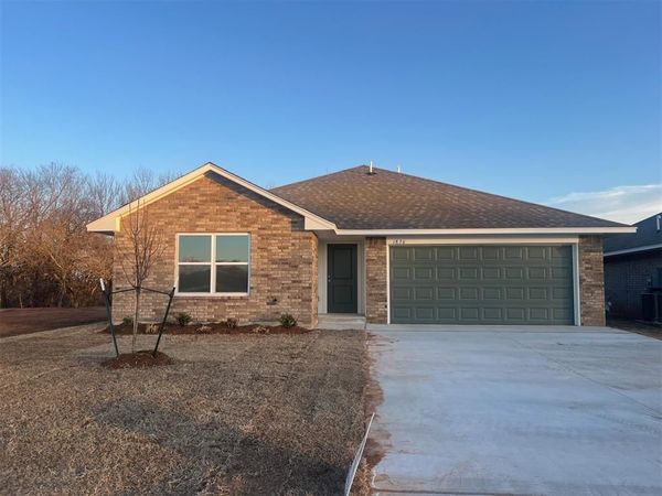 1836 Brush Creek Way, Newcastle, OK 73065