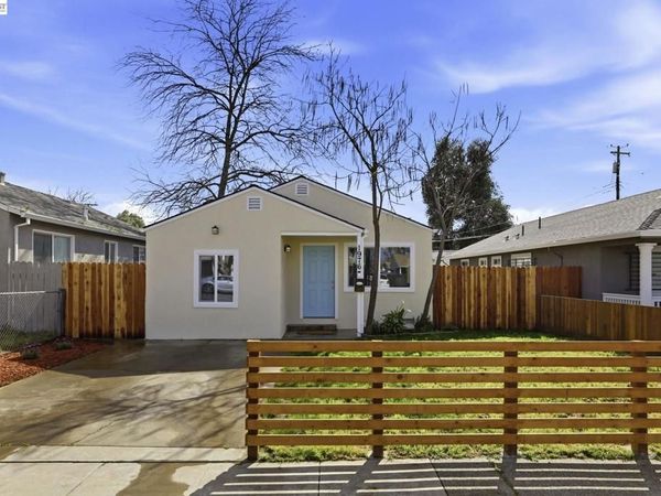 1976 Grand Ave, Sacramento, CA 95838