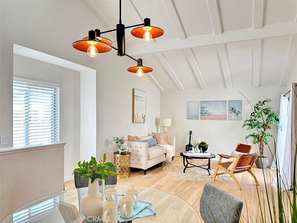 2720 W Segerstrom, Unit D, Santa Ana, CA 92704