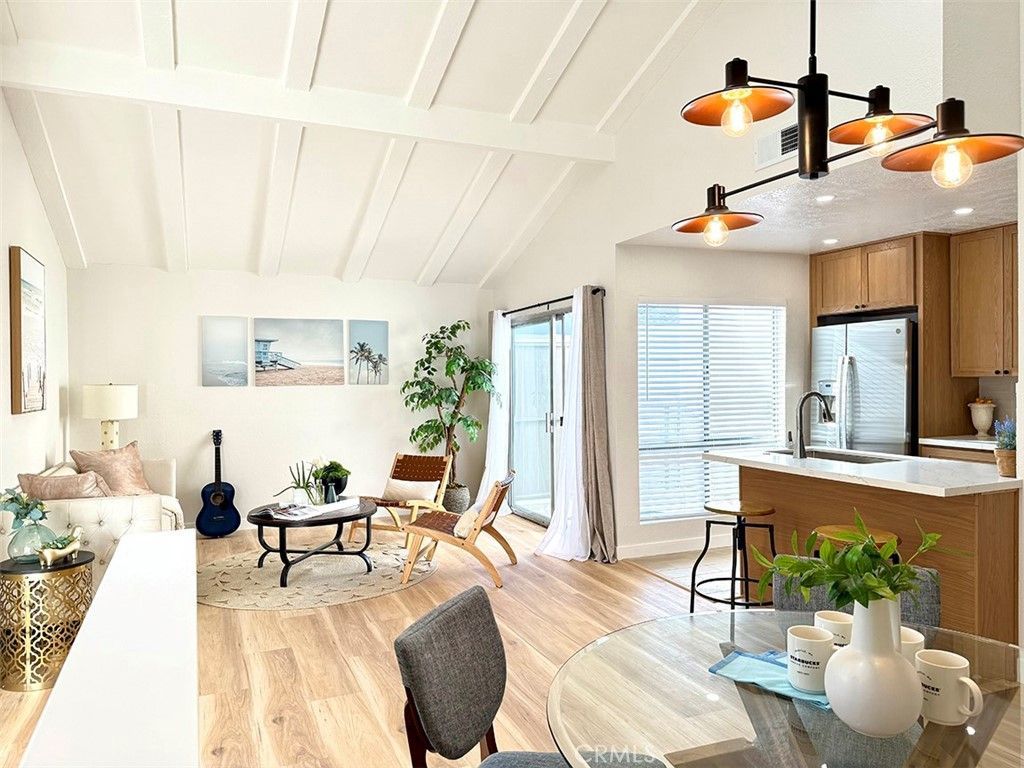 2720 W Segerstrom, Unit D, Santa Ana, CA 92704 Main Photo