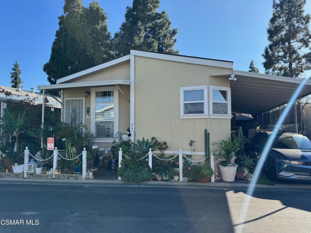 25 Katy Lane, San Fernando, CA 91345 Main Photo