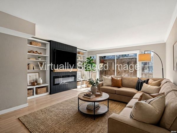 1045 Shook Avenue, Unit 145H, Olmos Park, TX 78212