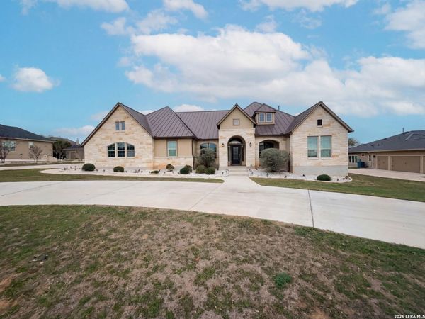 842 Via Principale, New Braunfels, TX 78132