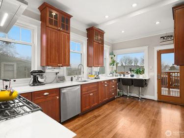 1626 25th Avenue , Seattle, WA 98122