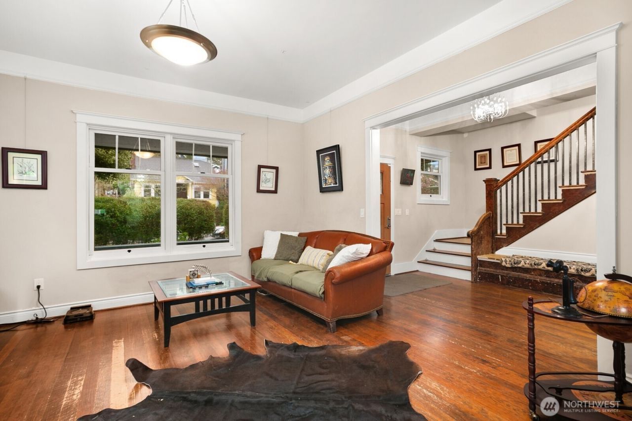 1626 25th Avenue , Seattle, WA 98122