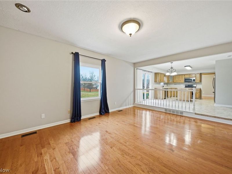 7817 Daniel Drive, Seven Hills, OH 44131 Photo 17