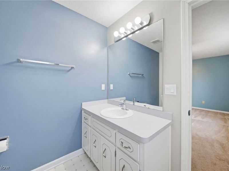 7817 Daniel Drive, Seven Hills, OH 44131 Photo 26