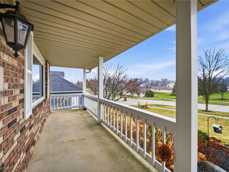 7817 Daniel Drive, Seven Hills, OH 44131 Photo 3