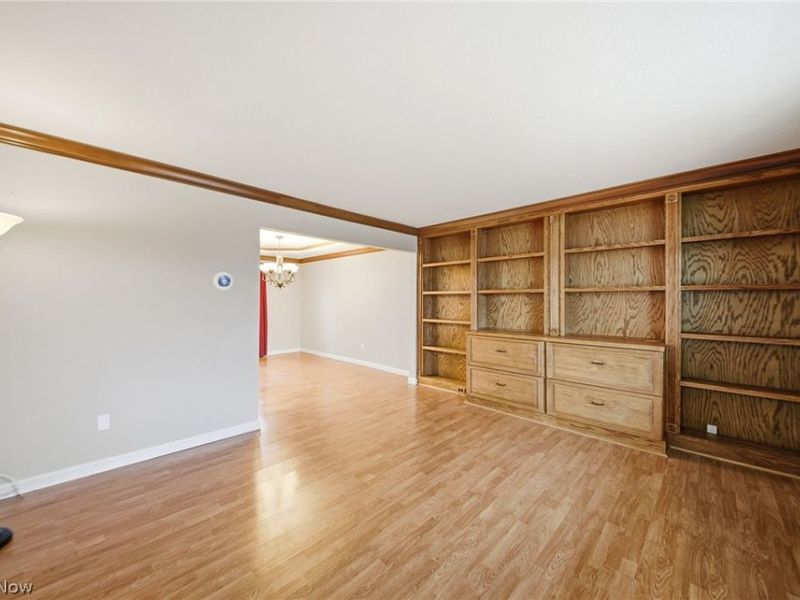 7817 Daniel Drive, Seven Hills, OH 44131 Photo 4