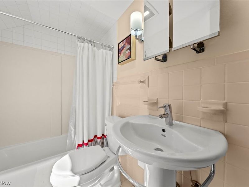 26421 N Woodland Road, Beachwood, OH 44122 Photo 39