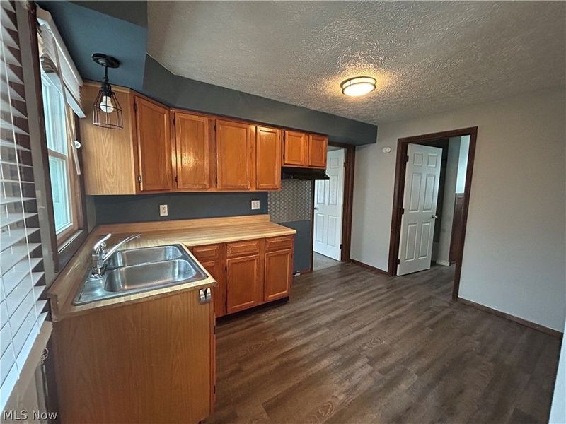 5724 Main Avenue, North Ridgeville, OH 44039 Photo 3