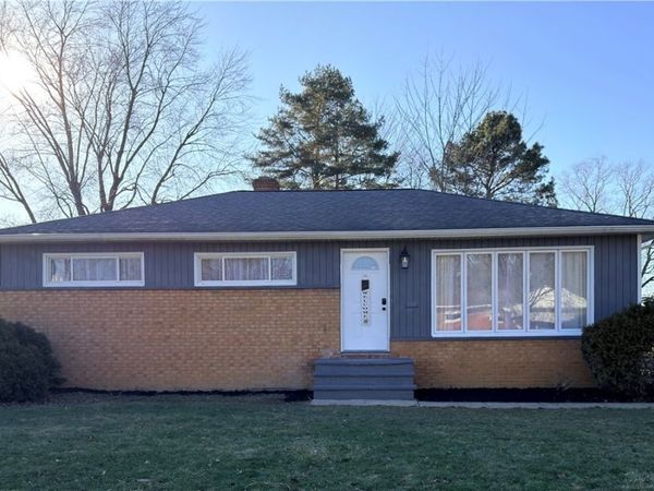 7022 Maplewood Road, Parma Heights, OH 44130