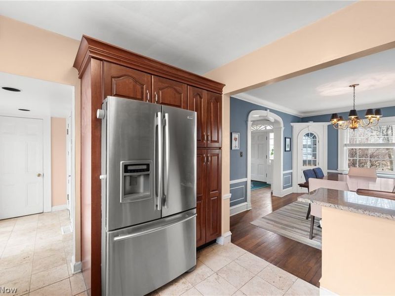 1075 Homewood Drive, Lakewood, OH 44107 Photo 20