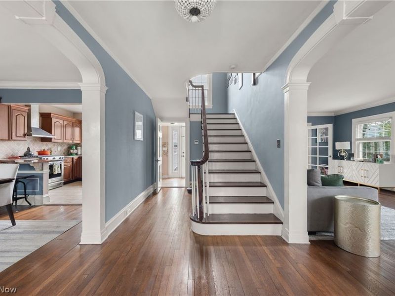 1075 Homewood Drive, Lakewood, OH 44107 Photo 3