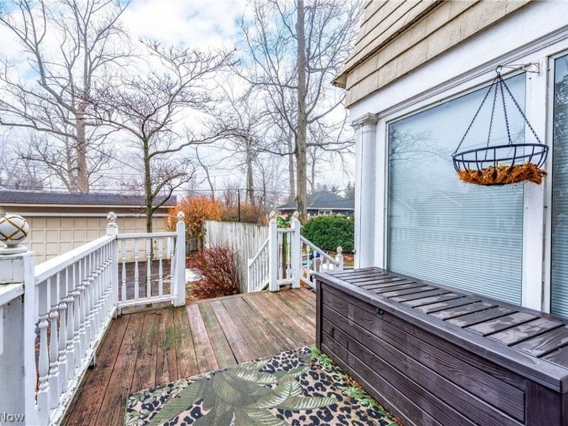 1075 Homewood Drive, Lakewood, OH 44107 Photo 35