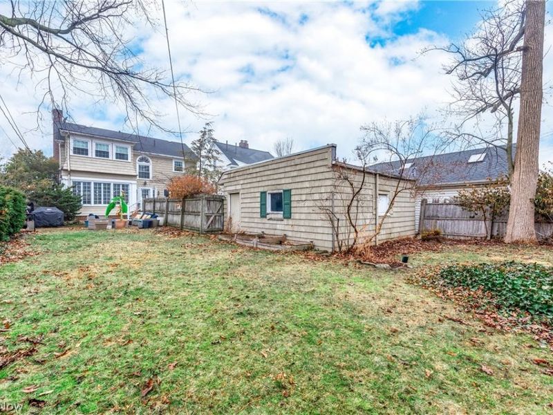 1075 Homewood Drive, Lakewood, OH 44107 Photo 38