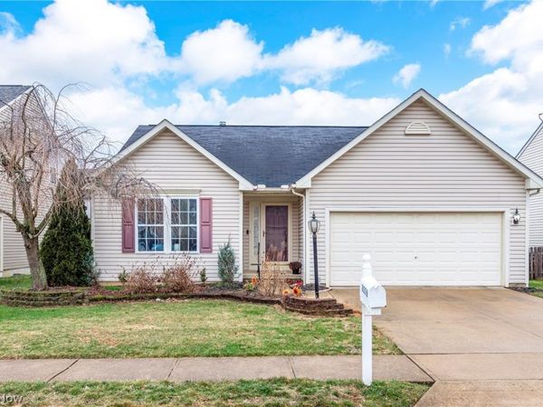 8576 Lynhurst Drive , Olmsted Twp, OH 44138