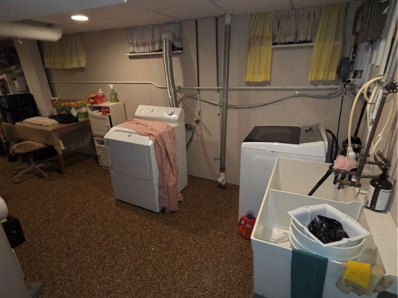 16305 Eldamere Avenue, Cleveland, OH 44128 Photo 20