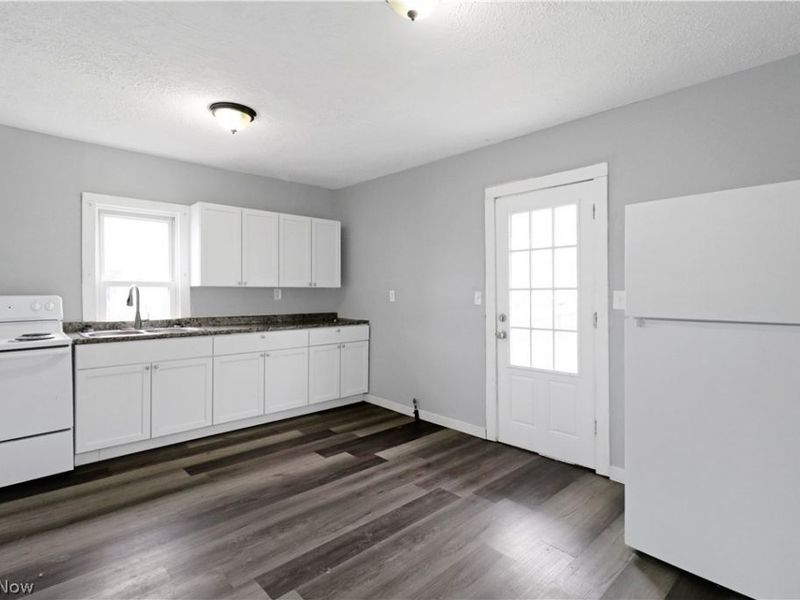 36 23rd Street SW, Barberton, OH 44203 Photo 10