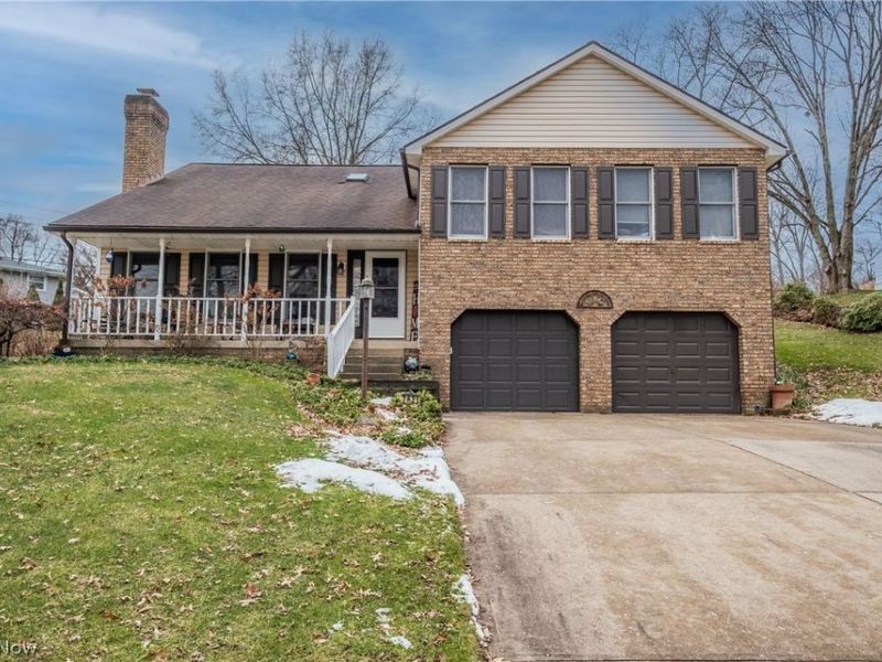 7621 Ravine Drive NW, North Canton, OH 44720 Photo 1