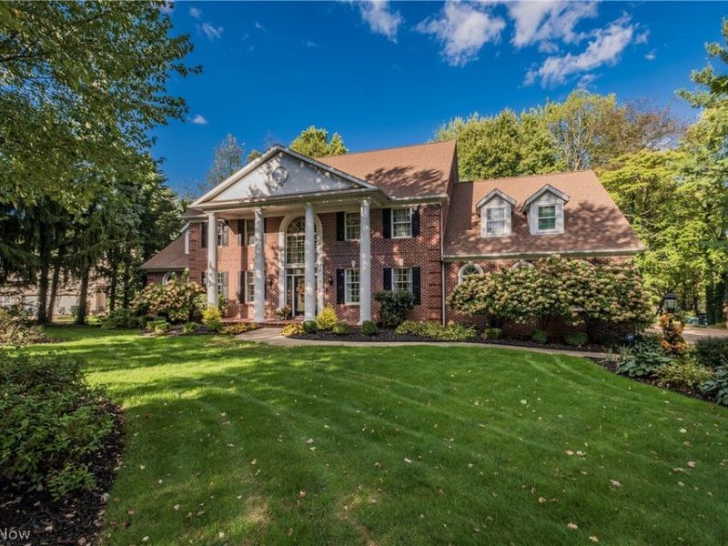 5636 Gray Fox Drive NW, Canton, OH 44718 Photo 1