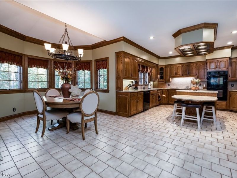 5636 Gray Fox Drive NW, Canton, OH 44718 Photo 12