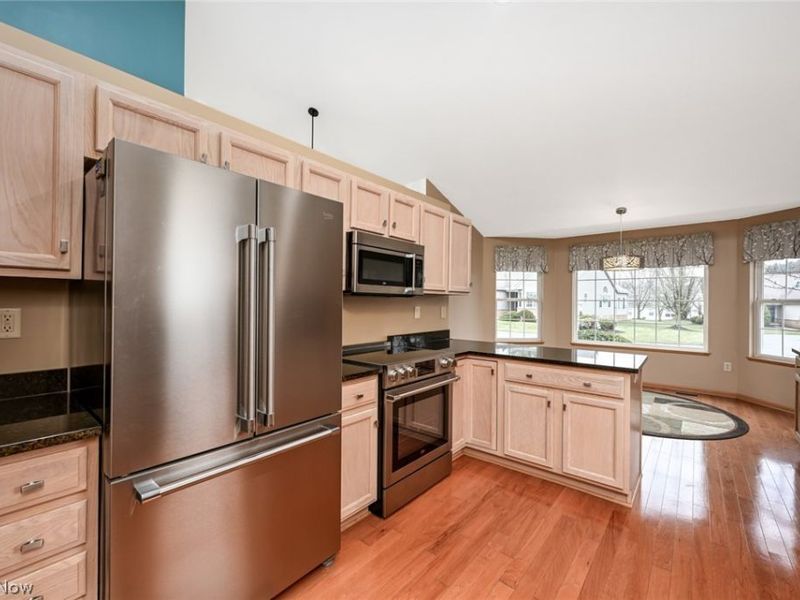 2814 Stratford Circle, Akron, OH 44312 Photo 6