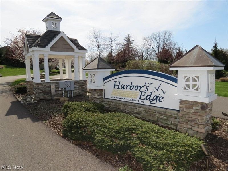 4444 E Harbors Edge Drive, Port Clinton, OH 43452 Photo 3