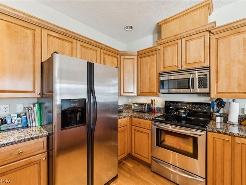 4444 E Harbors Edge Drive, Port Clinton, OH 43452 Photo 9