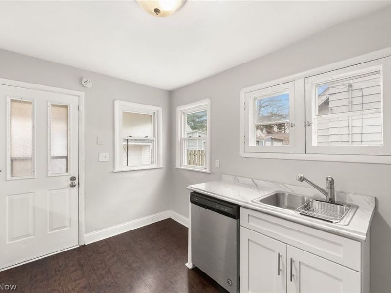 1427 Gridley Street, Lakewood, OH 44107 Photo 16