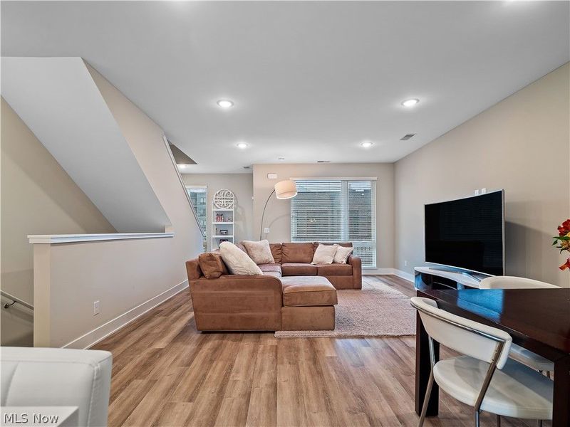 1232 W 73rd Street, Cleveland, OH 44102 Photo 12