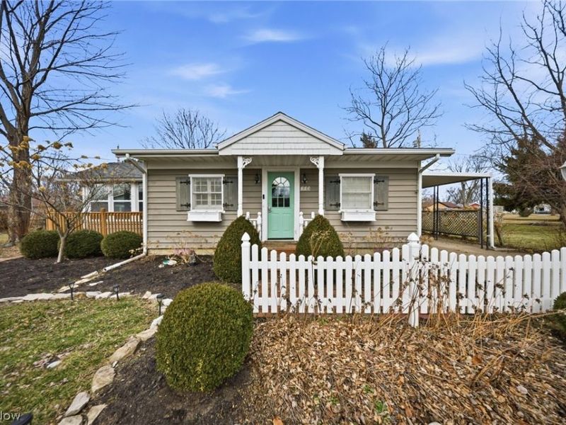 113 W Iroquois Trail, Sandusky, OH 44870 Photo 1