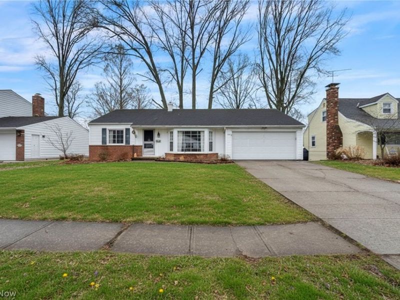 337 University Avenue, Elyria, OH 44035 Photo 2