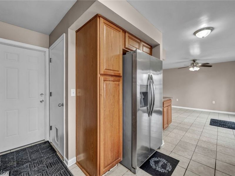 337 University Avenue, Elyria, OH 44035 Photo 21