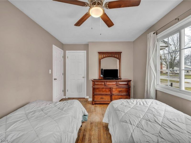 337 University Avenue, Elyria, OH 44035 Photo 32