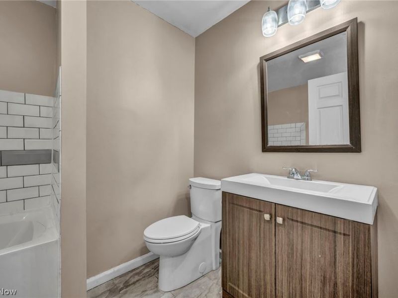 337 University Avenue, Elyria, OH 44035 Photo 36