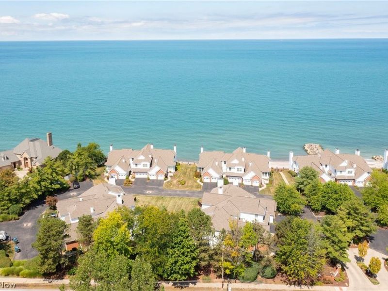 3733 E Lake Road, Sheffield Lake, OH 44054 Photo 3