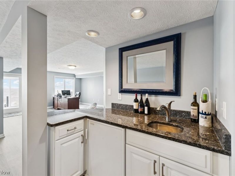 3733 E Lake Road, Sheffield Lake, OH 44054 Photo 42