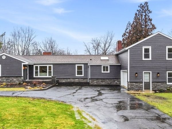 11892 E Hill Drive, Chesterland, OH 44026